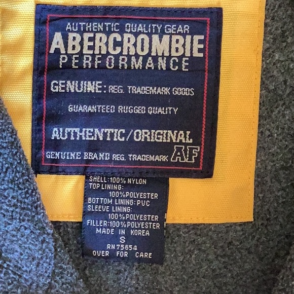Abercrombie Fitch Performance sz small Yellow with navy/light blu… - Picture 2 of 13